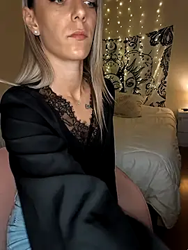 Nikiita-28 online show from 09-24-25, 02:09