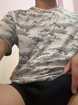 Snapshot of matt_benji chatting on 02-19-26, 04:19 matt benji online show from 02-19-26, 04:19