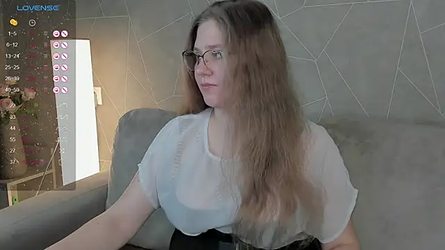 Megan Violer online show from 12-23-24, 03:44