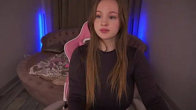 LylaYeess online show from 03-15-25, 09:41