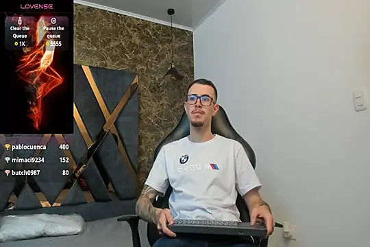 CodyWalkerR online show from 12-31-24, 05:18