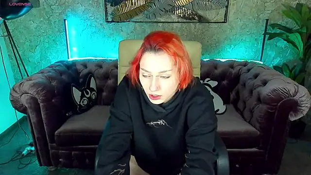 LunaaMayy online show from 02-10-25, 09:58