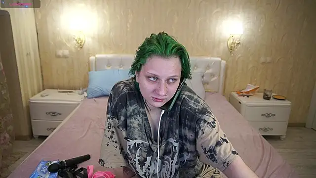 LunaaMayy online show from 02-27-26, 06:52