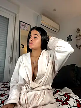 EmelyRogers online show from 12-05-25, 05:20