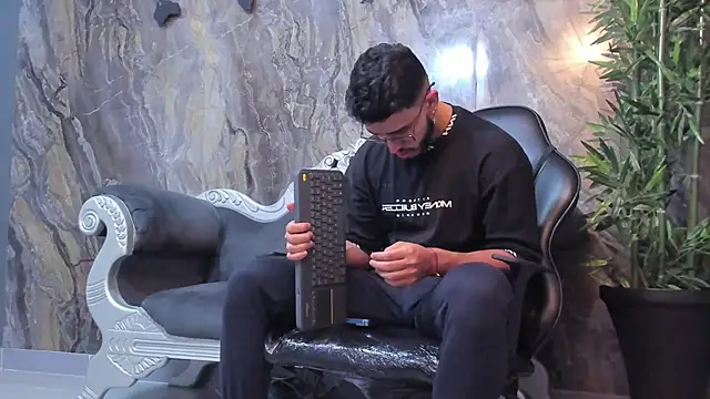 Liam Kleiin online show from 02-08-25, 11:55