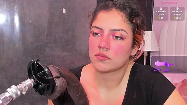 Snapshot of taylor_cupper chatting on 03-08-26, 03:38 taylor cupper online show from 03-08-26, 03:38