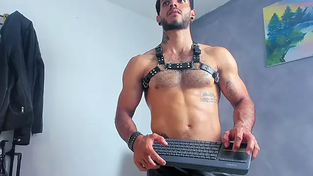 JuanBlade online show from 04-25-26, 05:43