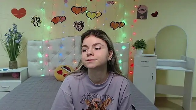 TinaRedly online show from 03-04-25, 12:29