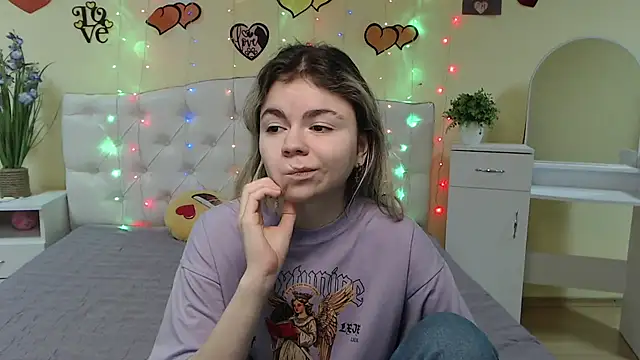 TinaRedly online show from 03-04-25, 04:17