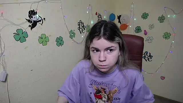 TinaRedly online show from 03-14-25, 06:18