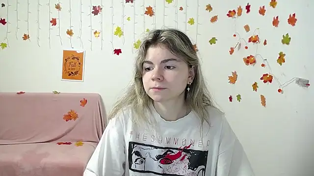 TinaRedly online show from 11-28-25, 07:00