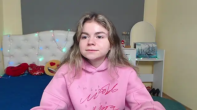 TinaRedly online show from 12-04-25, 06:49