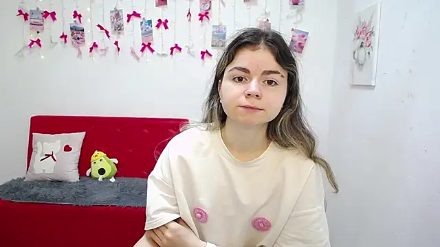 TinaRedly online show from 05-15-26, 05:36