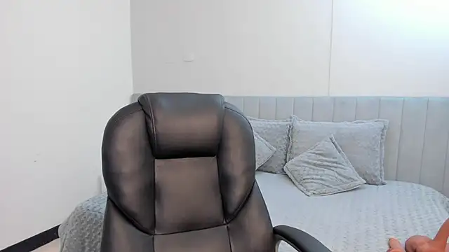 amira cute2 online show from 03-19-25, 09:38