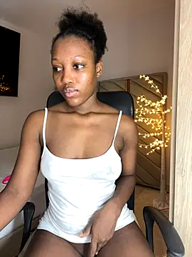 kellya  online show from 11-08-25, 11:58