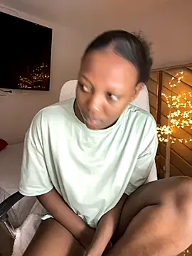 kellya  online show from 11-14-25, 11:35