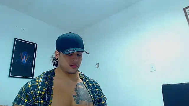 Snapshot of SilvaBranko chatting on 02-05-25, 03:31 SilvaBranko online show from 02-05-25, 03:31