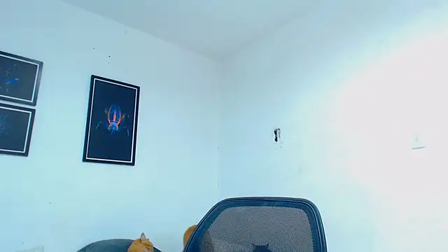 Snapshot of SilvaBranko chatting on 02-23-25, 02:57 SilvaBranko online show from 02-23-25, 02:57