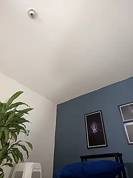 Snapshot of SilvaBranko chatting on 09-23-25, 10:02 SilvaBranko online show from 09-23-25, 10:02