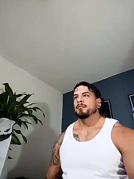 Snapshot of SilvaBranko chatting on 10-18-25, 09:48 SilvaBranko online show from 10-18-25, 09:48