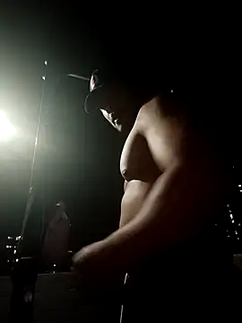 Snapshot of SilvaBranko chatting on 11-02-25, 12:35 SilvaBranko online show from 11-02-25, 12:35