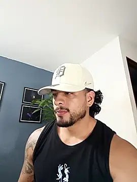 Snapshot of SilvaBranko chatting on 11-22-25, 01:59 SilvaBranko online show from 11-22-25, 01:59