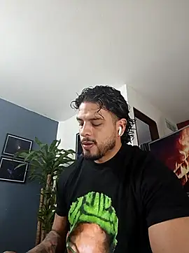 Snapshot of SilvaBranko chatting on 11-22-25, 11:48 SilvaBranko online show from 11-22-25, 11:48