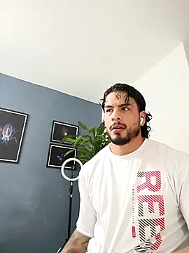 Snapshot of SilvaBranko chatting on 12-01-25, 01:10 SilvaBranko online show from 12-01-25, 01:10