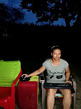 hotandfierylatinos2023 online show from 03-03-26, 10:54