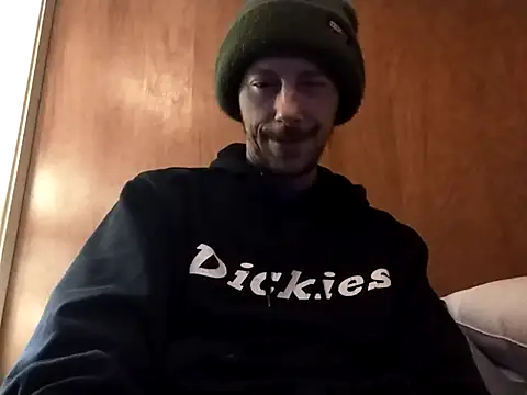 Snapshot of elmerfuddin87 chatting on 12-03-25, 03:47 elmerfuddin87 online show from 12-03-25, 03:47