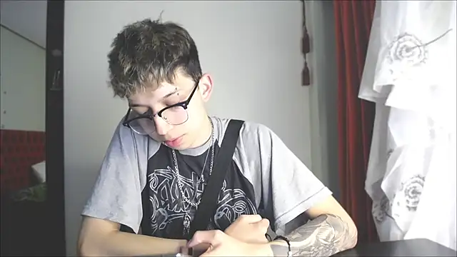  Thomas hot  online show from 12-20-24, 07:50