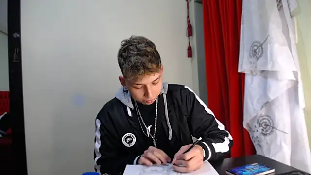  Thomas hot  online show from 01-03-25, 08:54