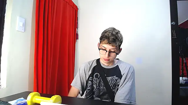 Snapshot of _Thomas_hot_ chatting on 01-28-25, 09:40 Thomas hot online show from 01-28-25, 09:40