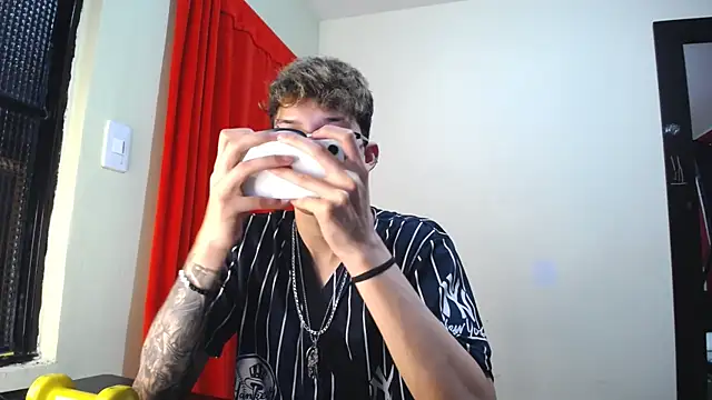  Thomas hot  online show from 01-31-25, 01:11