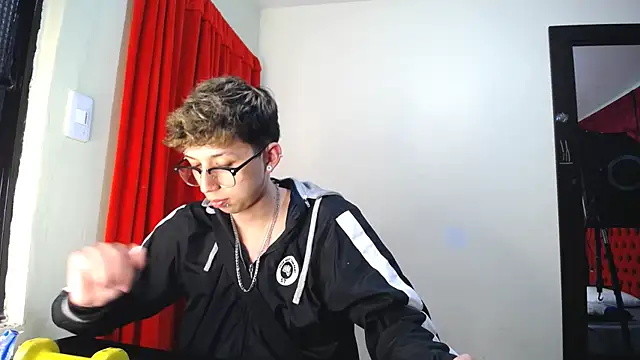  Thomas hot  online show from 01-31-25, 07:08