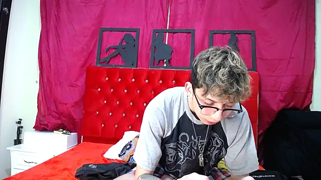  Thomas hot  online show from 02-15-25, 05:09