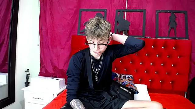  Thomas hot  online show from 02-16-25, 12:19