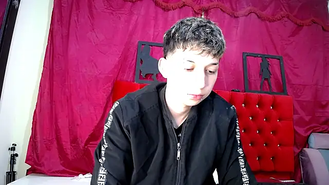  Thomas hot  online show from 03-12-25, 02:41