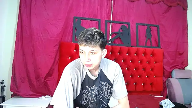  Thomas hot  online show from 03-17-25, 04:19