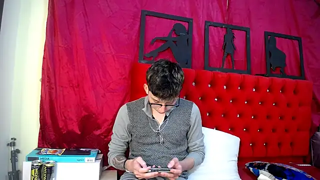  Thomas hot  online show from 03-23-25, 01:20