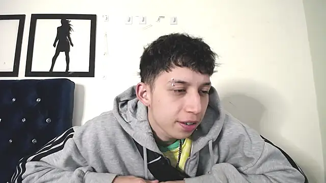 Snapshot of _Thomas_hot_ chatting on 09-09-25, 01:38 Thomas hot online show from 09-09-25, 01:38