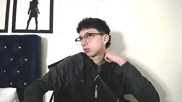  Thomas hot  online show from 09-12-25, 12:00