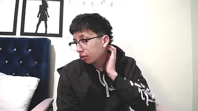  Thomas hot  online show from 09-13-25, 03:50