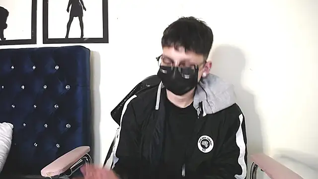  Thomas hot  online show from 09-26-25, 03:43