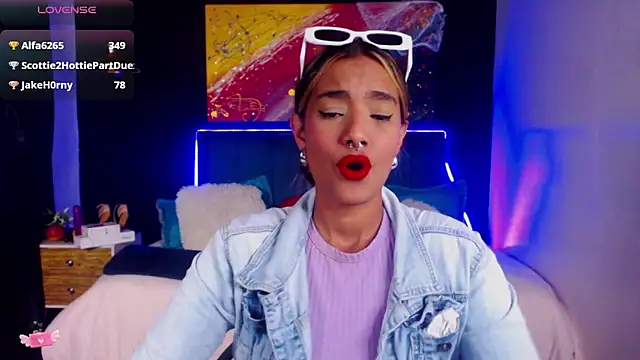 megan collins96 online show from 12-22-24, 09:20