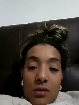 megan collins96 online show from 12-30-24, 01:37