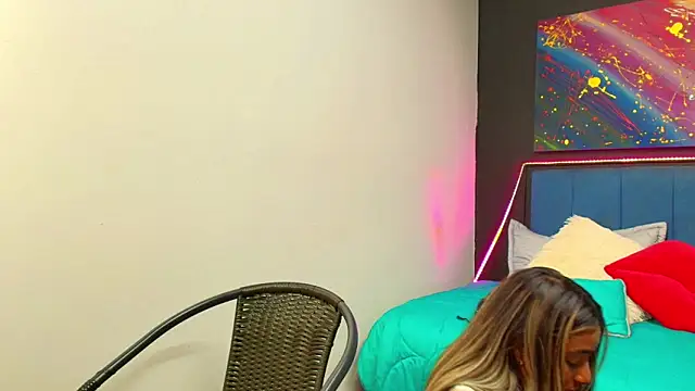 megan collins96 online show from 03-19-25, 07:49