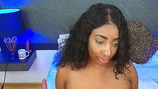 Snapshot of charlottebrowns_ chatting on 02-14-25, 06:40 charlottebrowns online show from 02-14-25, 06:40