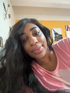 Snapshot of charlottebrowns_ chatting on 10-01-25, 02:23 charlottebrowns online show from 10-01-25, 02:23