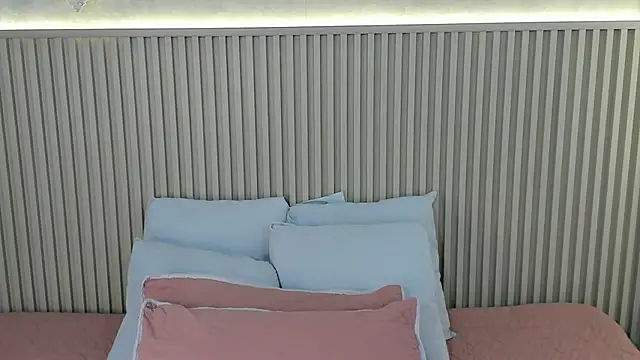 Snapshot of charlottebrowns_ chatting on 05-19-26, 12:55 charlottebrowns online show from 05-19-26, 12:55